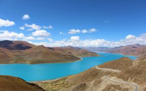 Yamzho Yumco Holy Lake